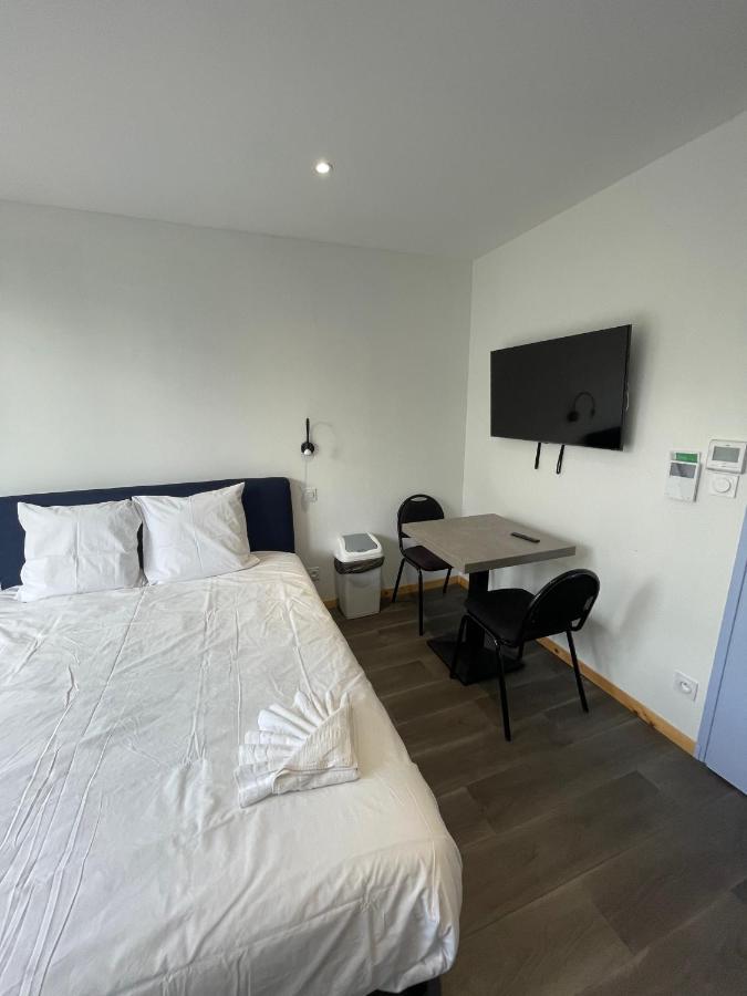 Le Salvador - Appart'Hotel De 18M2 A 44M2 La Talaudiere Экстерьер фото