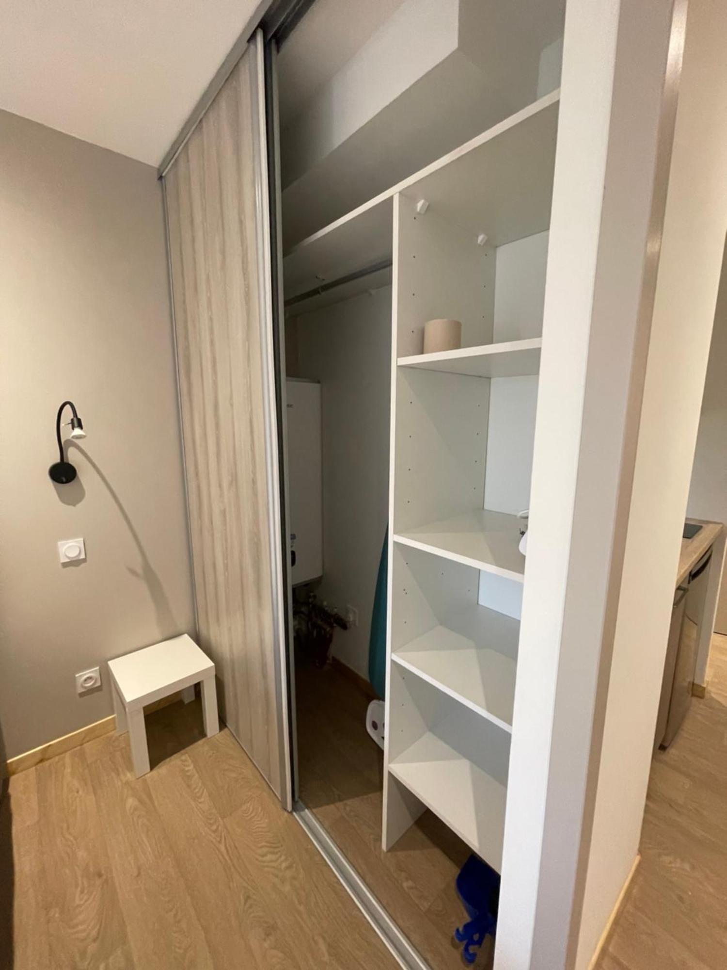 Le Salvador - Appart'Hotel De 18M2 A 44M2 La Talaudiere Экстерьер фото