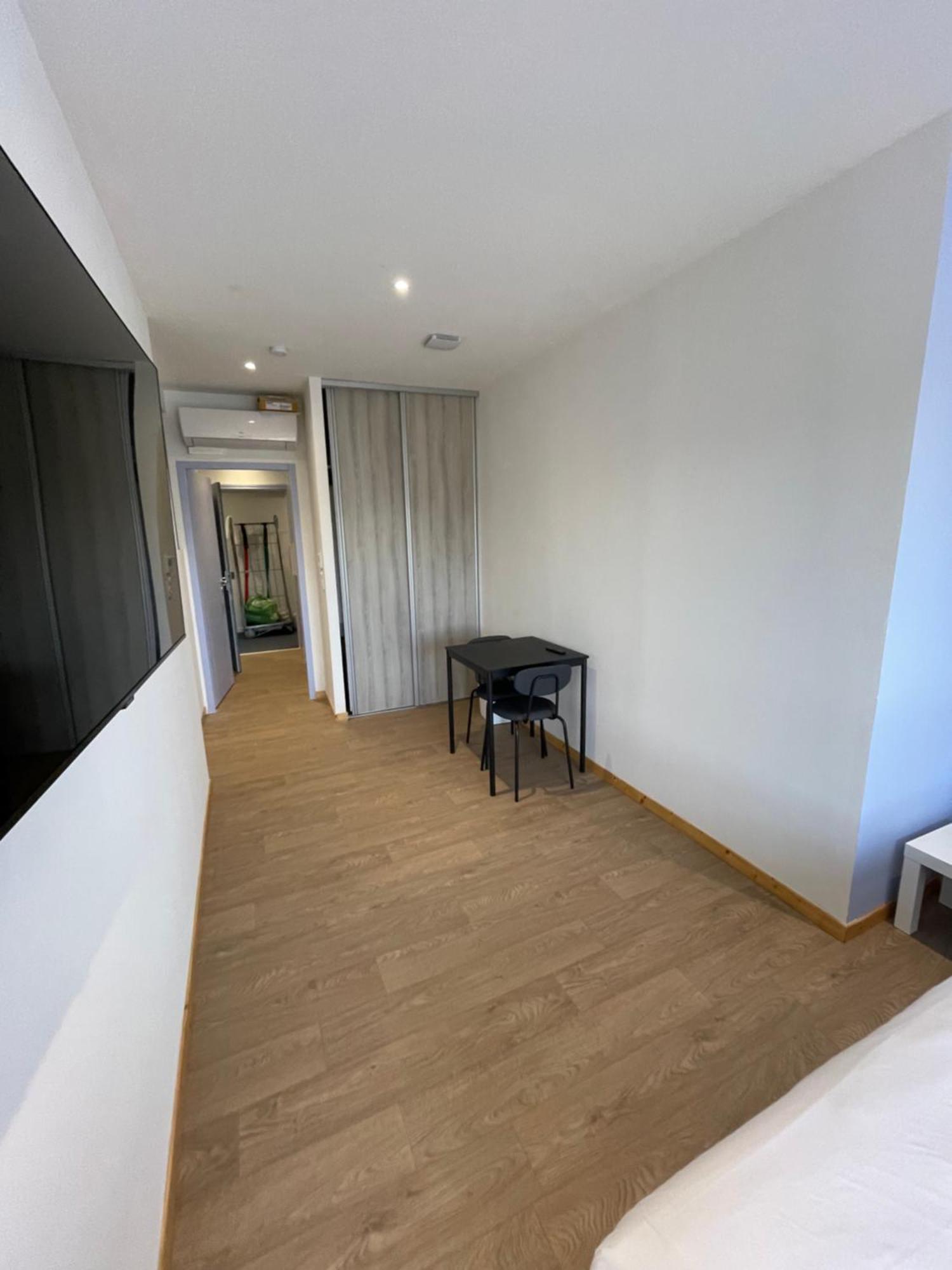 Le Salvador - Appart'Hotel De 18M2 A 44M2 La Talaudiere Экстерьер фото