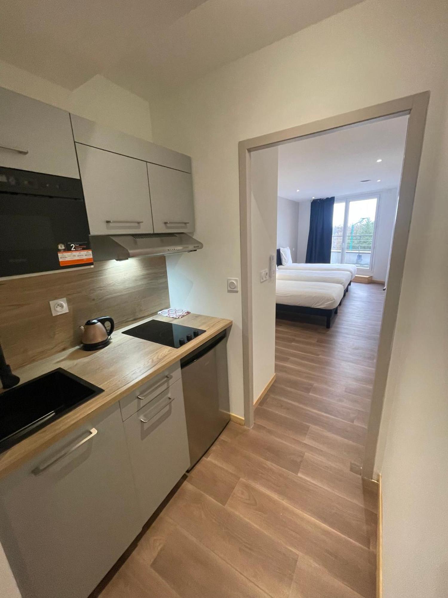 Le Salvador - Appart'Hotel De 18M2 A 44M2 La Talaudiere Экстерьер фото