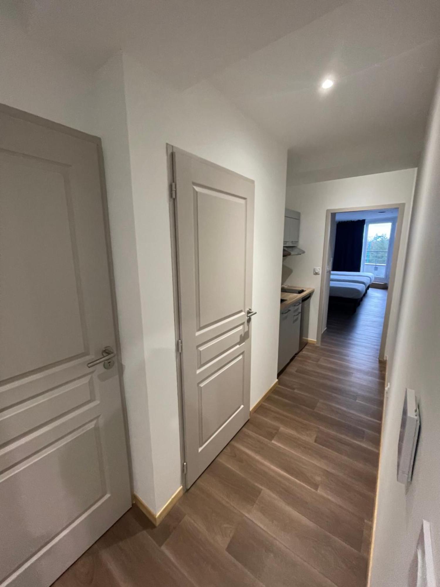 Le Salvador - Appart'Hotel De 18M2 A 44M2 La Talaudiere Экстерьер фото
