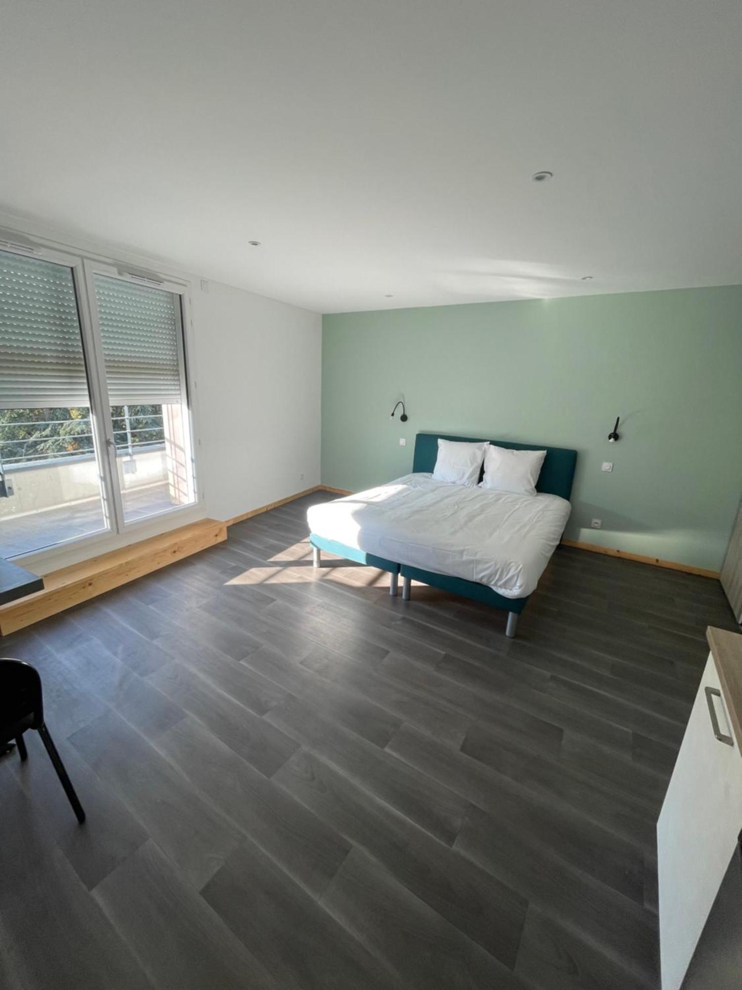 Le Salvador - Appart'Hotel De 18M2 A 44M2 La Talaudiere Экстерьер фото