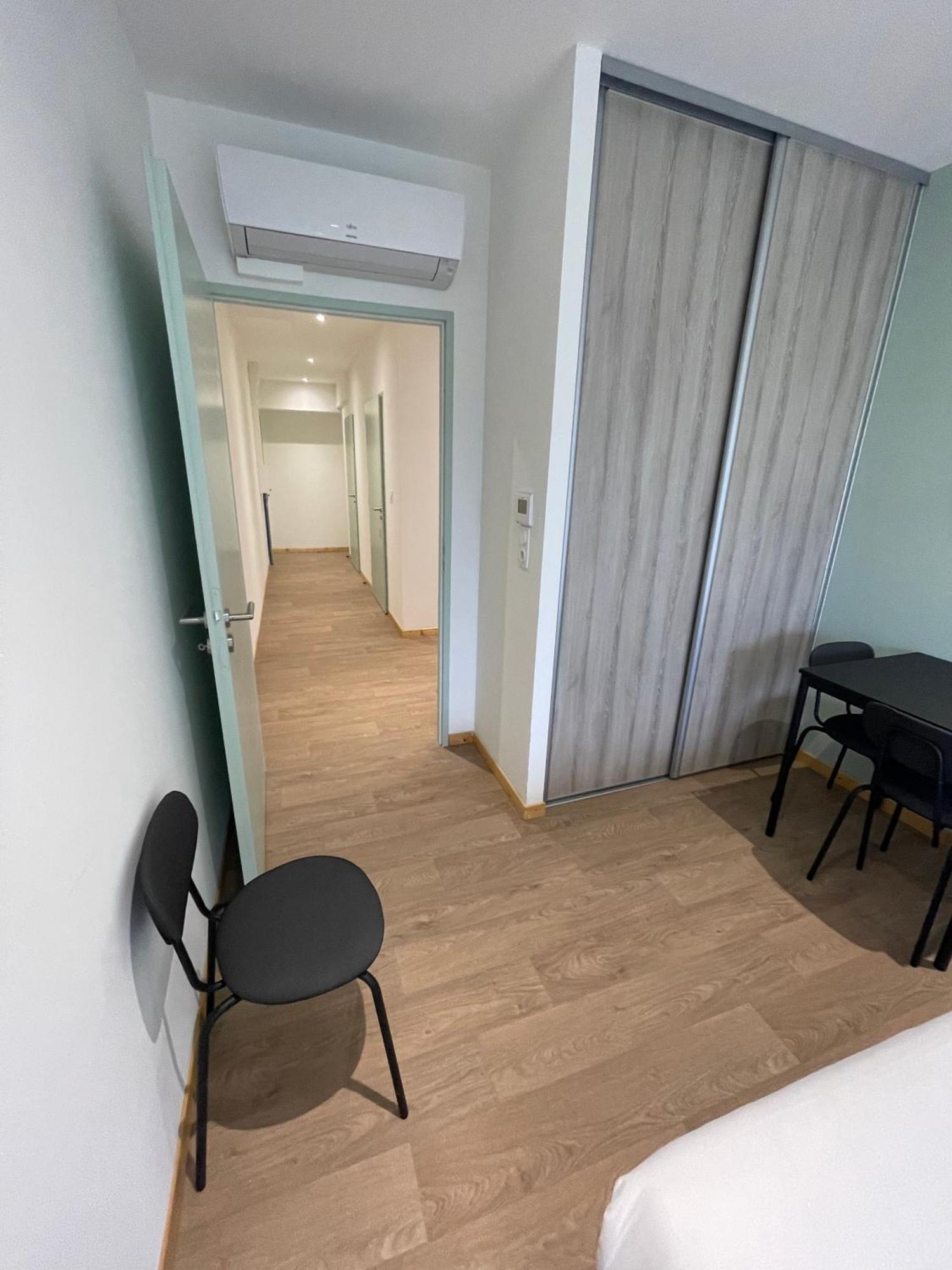Le Salvador - Appart'Hotel De 18M2 A 44M2 La Talaudiere Экстерьер фото