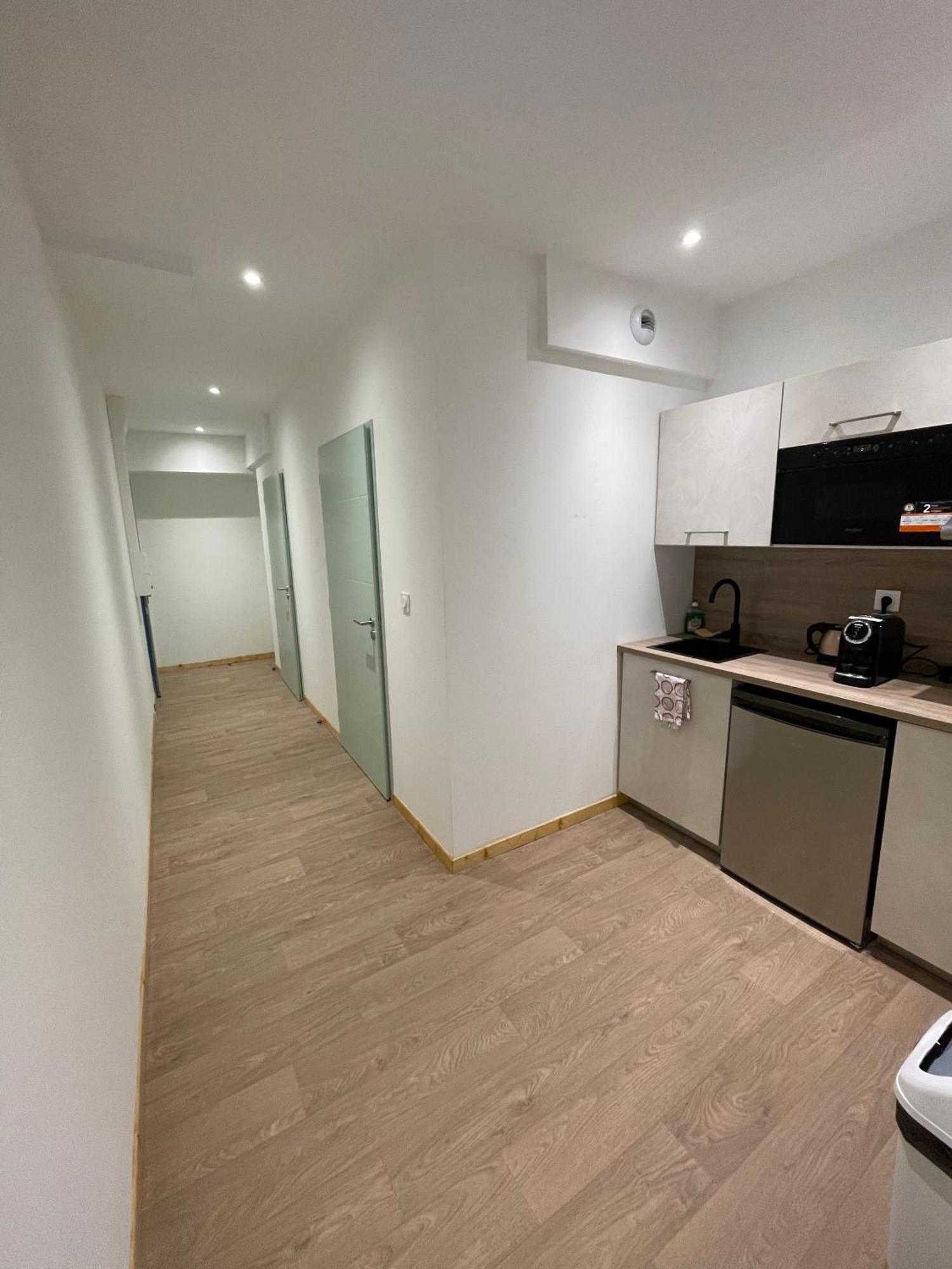 Le Salvador - Appart'Hotel De 18M2 A 44M2 La Talaudiere Экстерьер фото